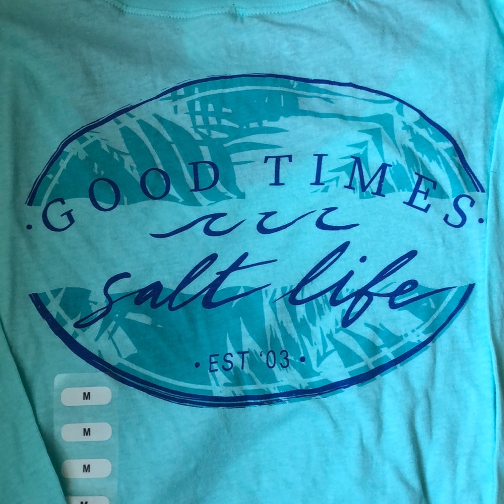 🌊 Long sleeve Salt Life shirt 🌊